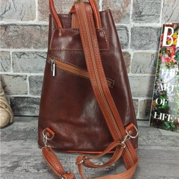 Vera Pelle leather backpack, handcrafted in Italy. - Picture 5 of 5